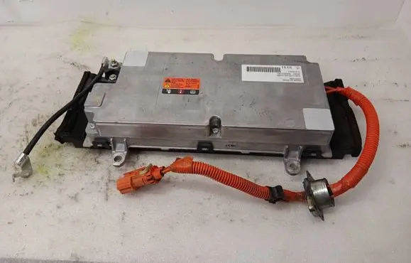 Chevrolet Volt I Voltage converter inverter 24261518 691702856