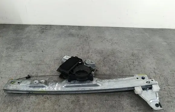 Peugeot 308 Front door window regulator with motor 