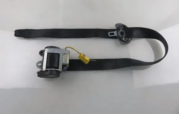Volkswagen Golf V Front seatbelt 1K3857706