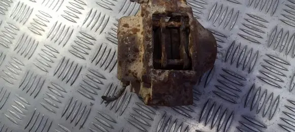 Opel Vectra B Rear brake caliper