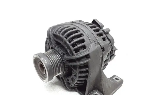 Volvo XC70 Generator/alternator 8676498 0124525029