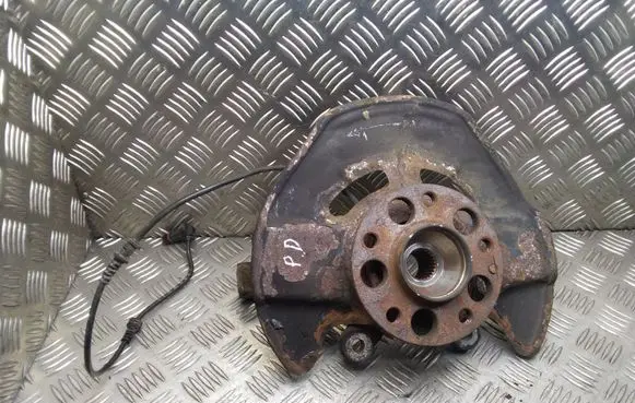 Mercedes-Benz B W245 Front wheel hub