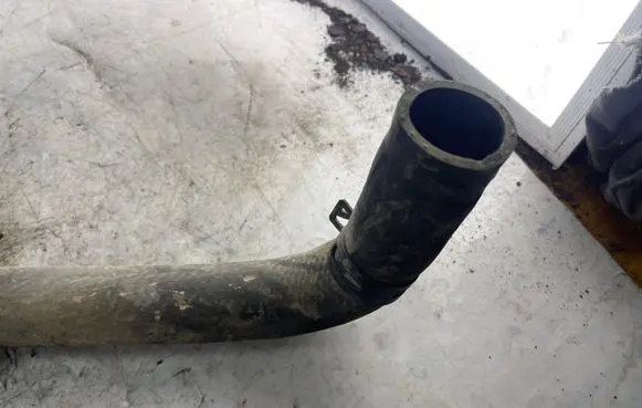 Hyundai Santa Fe Engine coolant pipe/hose
