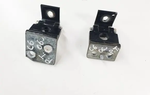 Rear door hinge set
