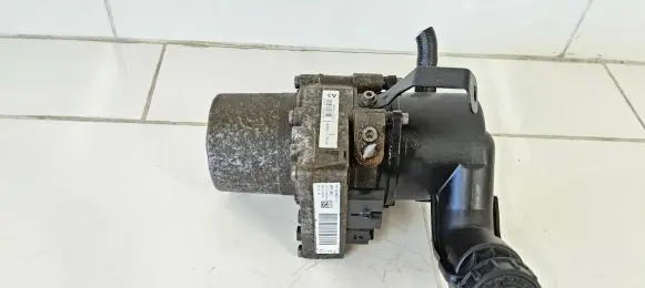 Peugeot 508 Power steering pump V29006924D 106109C1