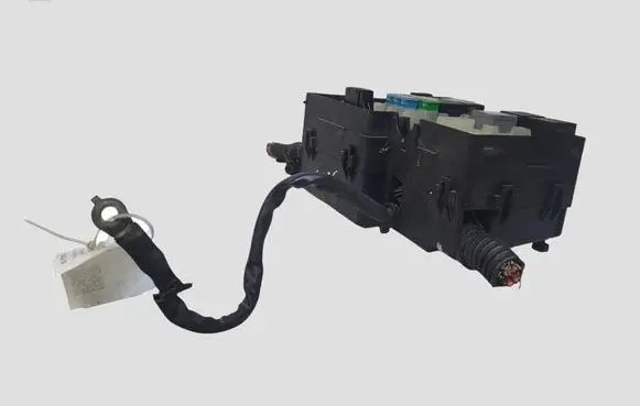 Ford Focus C-MAX Fuse module 6M5T14K733