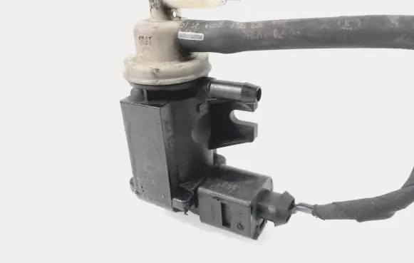 Volkswagen PASSAT B7 Turbo solenoid valve 1K0906627B