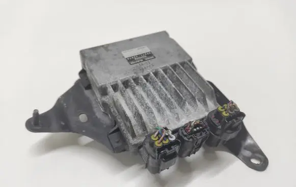 Lexus IS 220D-250-350 Fuel injection control unit/module 8987120070