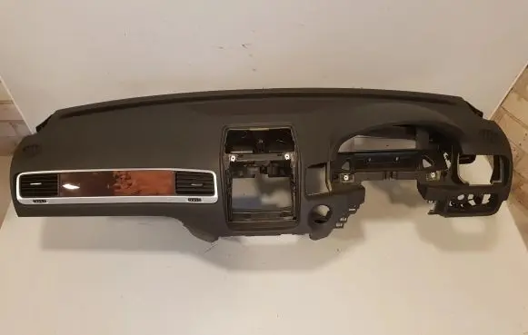 Volkswagen Touareg II Dashboard 7P2857001E