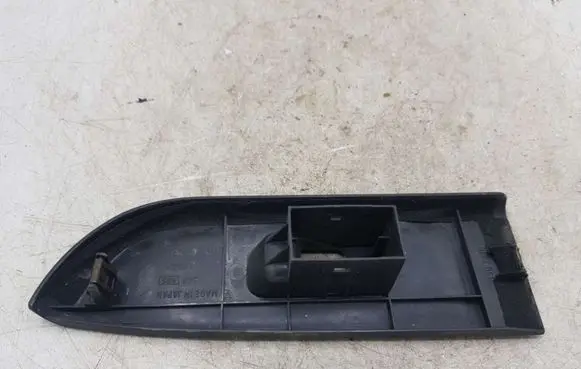 Subaru Impreza II Front door window switch trim S73502910