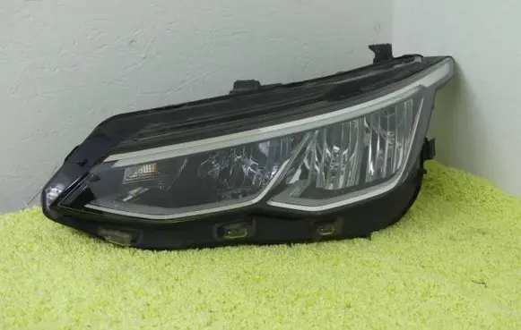 Volkswagen Golf VIII Headlight/headlamp 5H1941005