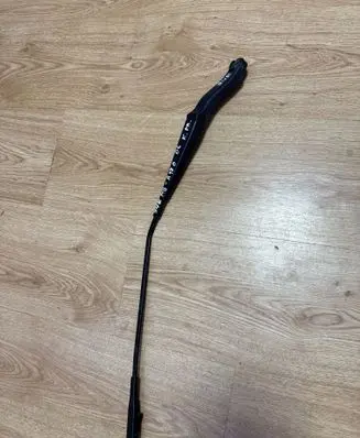 Mercedes-Benz A W169 Front wiper blade arm A1698200140