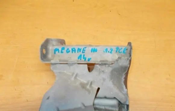 Renault Clio III Trunk/boot side trim panel