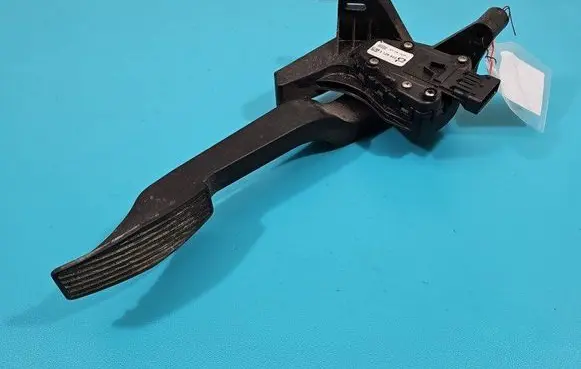 Opel Combo C Accelerator throttle pedal 9129423 IMPRK1415642