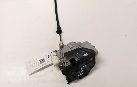Volkswagen PASSAT B6 Front door lock 3C2837016A