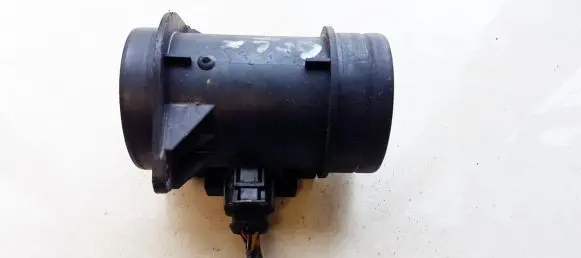 Skoda Octavia Mk2 (1Z) Mass air flow meter 0281002531 038906461B