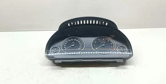 BMW 5 F10 F11 Speedometer (instrument cluster) 9249339