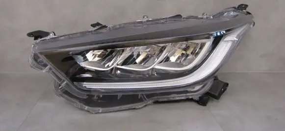 Toyota Yaris XP210 Headlight/headlamp YARISIV