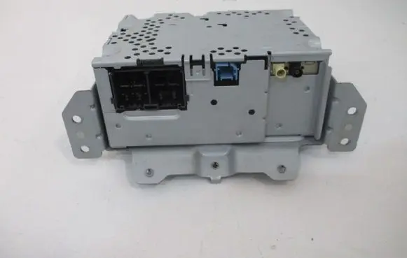 Ford Puma Radio/CD/DVD/GPS head unit H1BT18K810ZNM