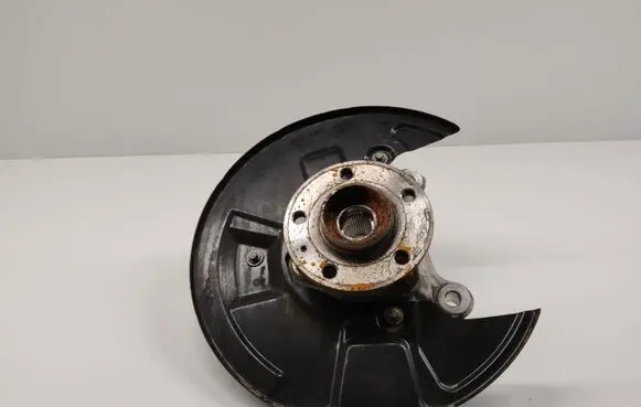 Volvo XC40 Front wheel hub spindle knuckle 32221857