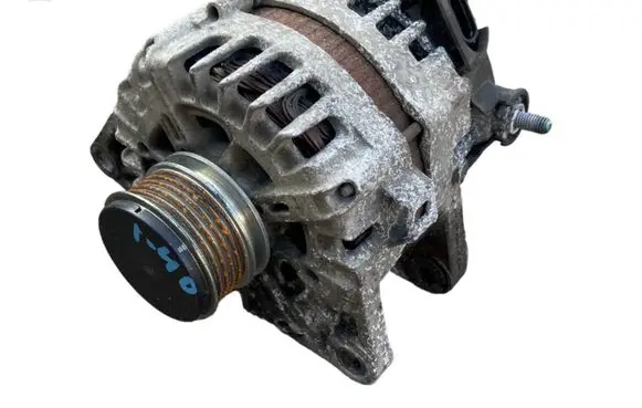 Hyundai i40 Generator/alternator 373002A805 2621365