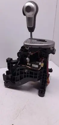 Nissan Qashqai Gear shifter/selector JD900