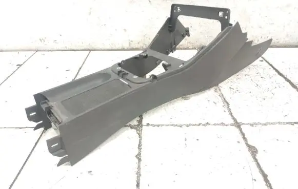 Volkswagen Golf Plus Center console 5M1863243B