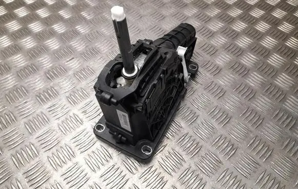 Volvo XC90 Gear shifter/selector 32240020
