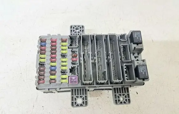 Honda Civic Fuse module