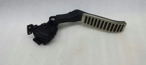 Volkswagen Touareg I Accelerator throttle pedal 7L6723507J