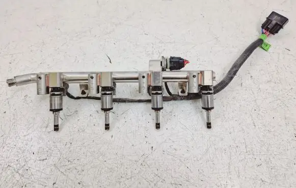 Hyundai Tucson TL Fuel injectors set 353502E530 NA2J204B0178 2B04722X