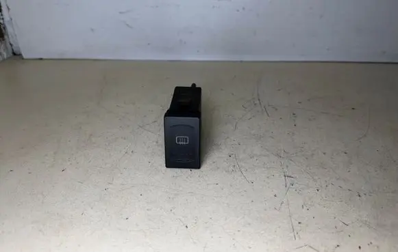 Volkswagen PASSAT B5 Windscreen/window heater switch 3B0959621C 3B0959621