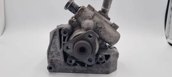 BMW 3 E90 E91 Power steering pump 7692974546