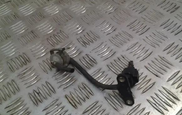 Toyota Hilux (AN10, AN20, AN30) Vacuum valve 8942171020