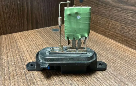 Renault Master III Heater blower fan relay A51004200
