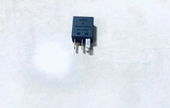 Mitsubishi Colt Other relay mb953382 050332a