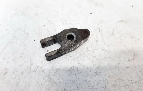 Honda CR-V Fuel Injector clamp holder 