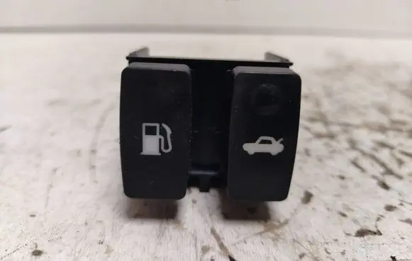 Lexus IS 220D-250-350 Fuel tank opening switch 15A990
