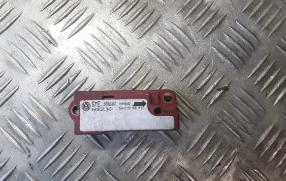 Volkswagen Golf IV Airbag deployment crash/impact sensor IJ0909606D 5WK42350