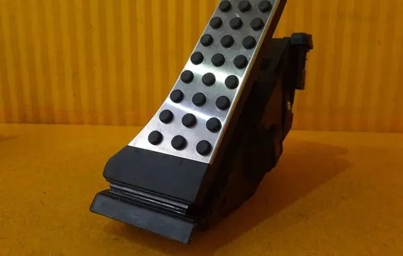 Mercedes-Benz S W223 Accelerator throttle pedal A2233000500