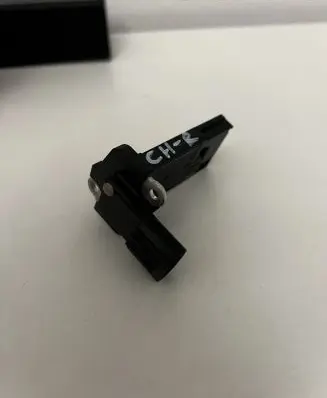 Toyota C-HR I Mass air flow meter 2220475030