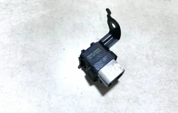 Lexus IS 220D-250-350 Glow plug pre-heat relay 2860126020 28601-26020