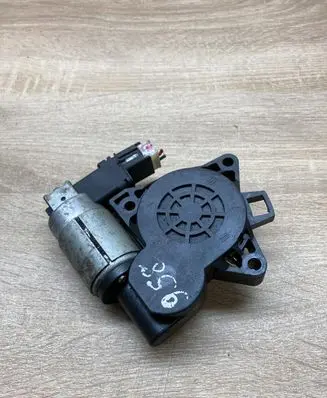 Mazda 6 Rear door window regulator motor GJ6A5858X