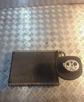 BMW 5 F10 F11 Air conditioning (A/C) radiator (interior) U7589003 P0379