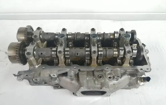 Dodge Durango Engine head 05184445AI