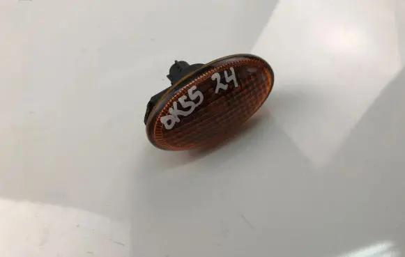 Subaru Legacy Front fender indicator light 015445