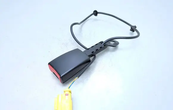 Porsche Cayenne (9PA) Front seatbelt buckle 7L0857777C