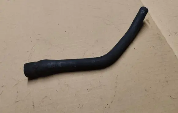 Jeep Cherokee XJ Engine coolant pipe/hose