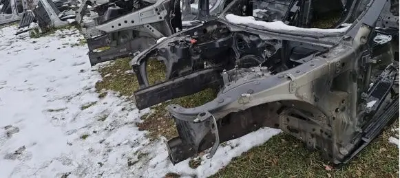 BMW 5 F10 F11 Partition between cabin 