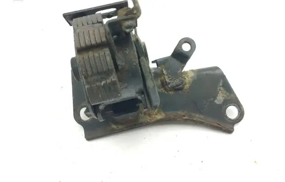 Toyota Corolla Verso AR10 Engine mount bracket
